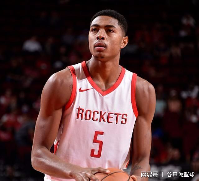 孟菲斯灰熊训练开放日，关键时刻单刀错失引欢呼，荷甲在即，球探报告显示潜力